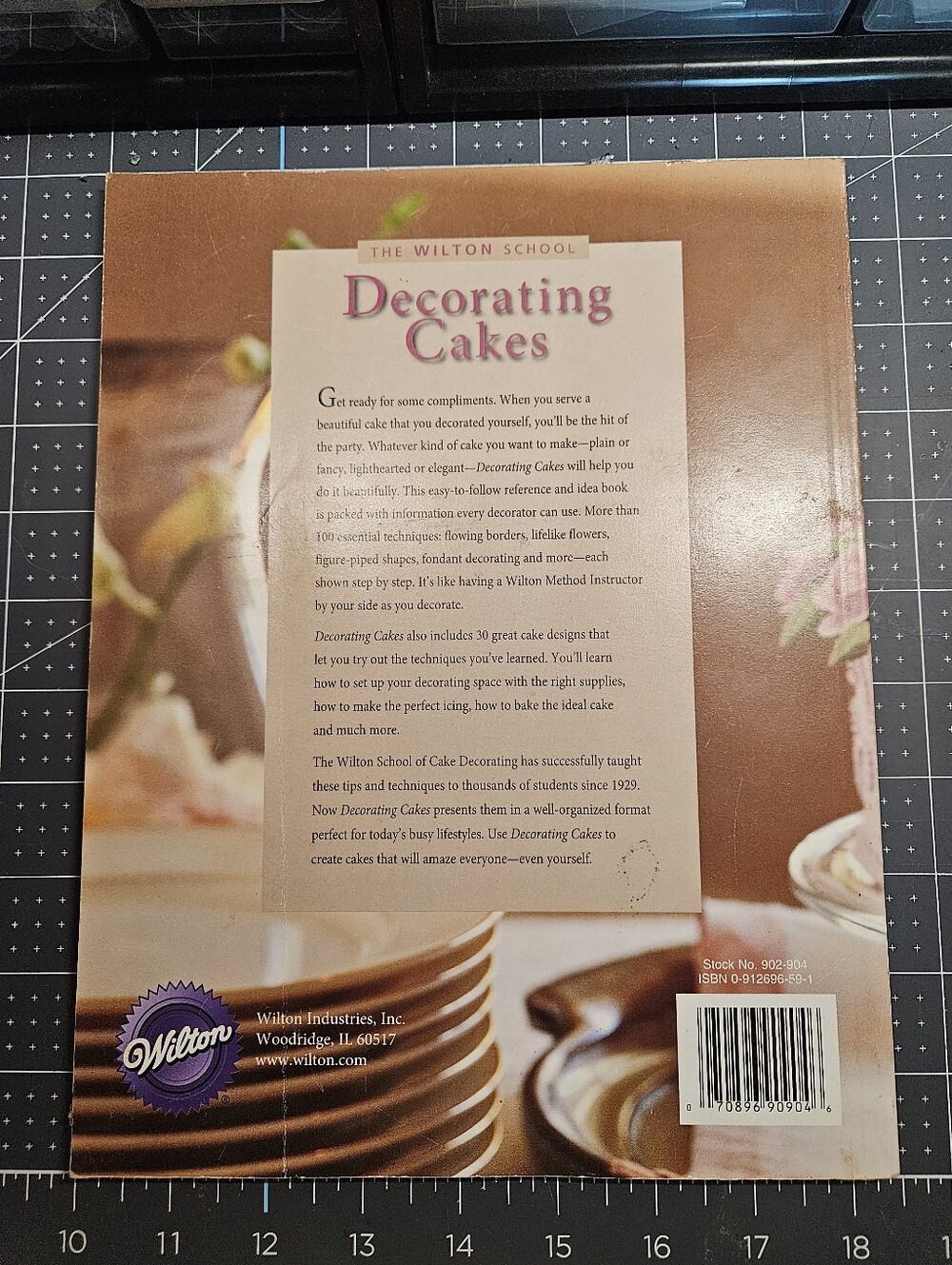 Decorating Cakes - Picture 2 of 2